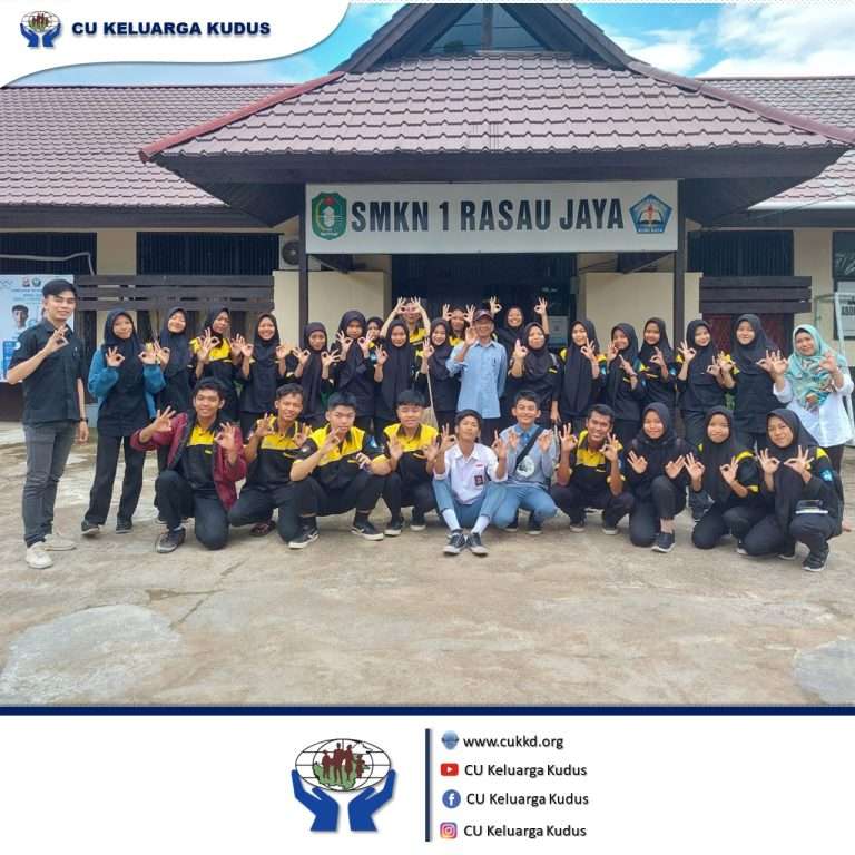 Sosialisasi dan Motifasi Kederdasan Keuangan di SMKN 1 Rasau Jaya